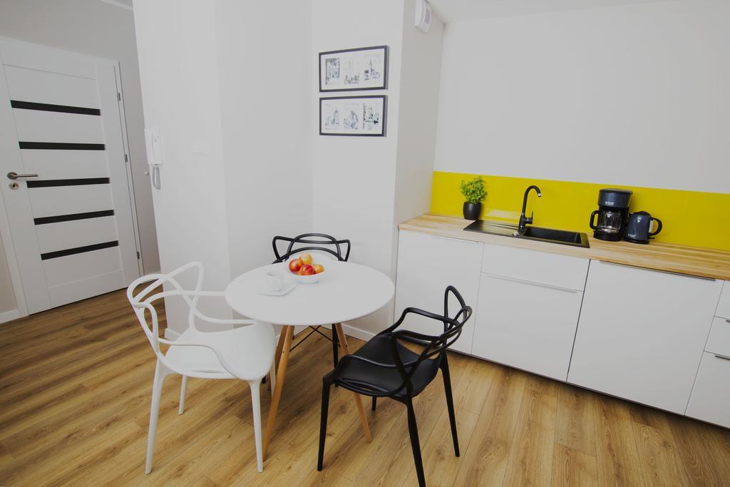 Holidays Home Apartamenty Chmielna Gdansk Bagian luar foto