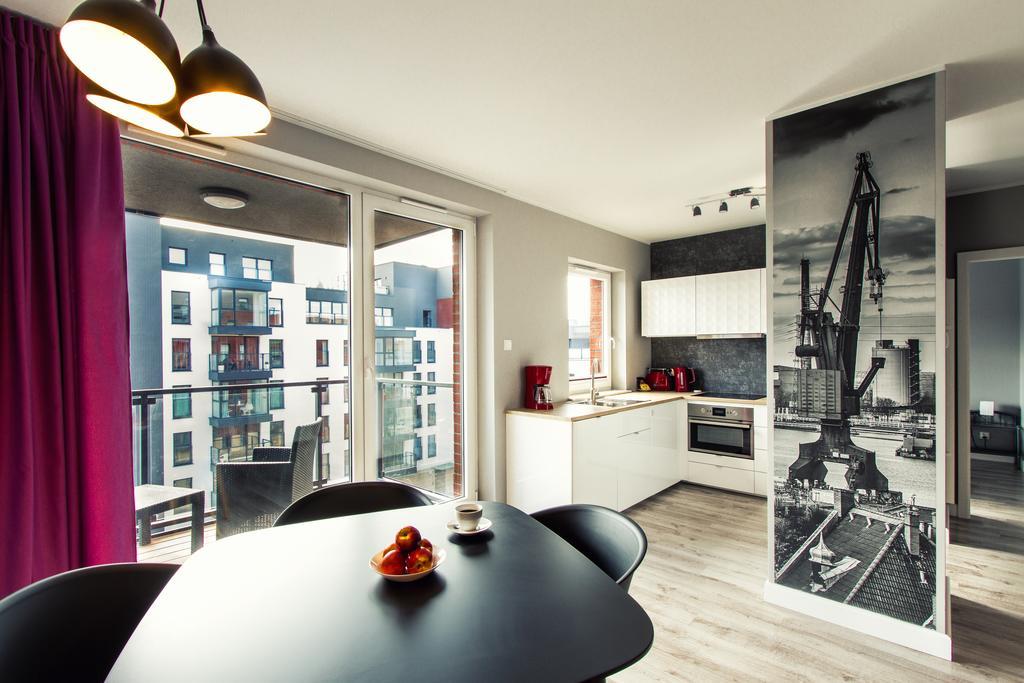 Holidays Home Apartamenty Chmielna Gdansk Bagian luar foto