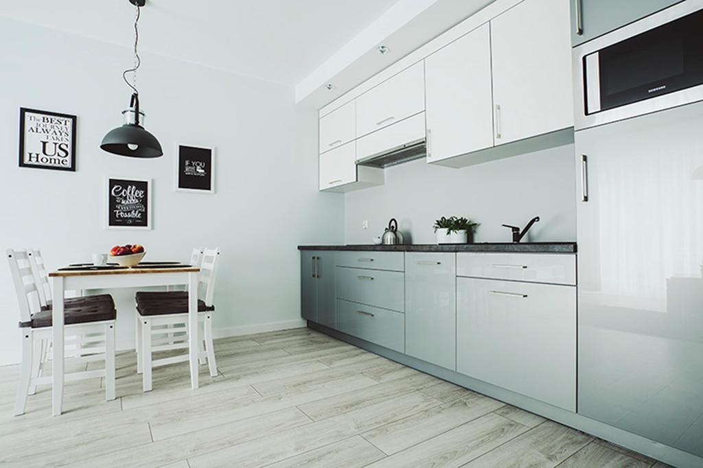 Holidays Home Apartamenty Chmielna Gdansk Bagian luar foto